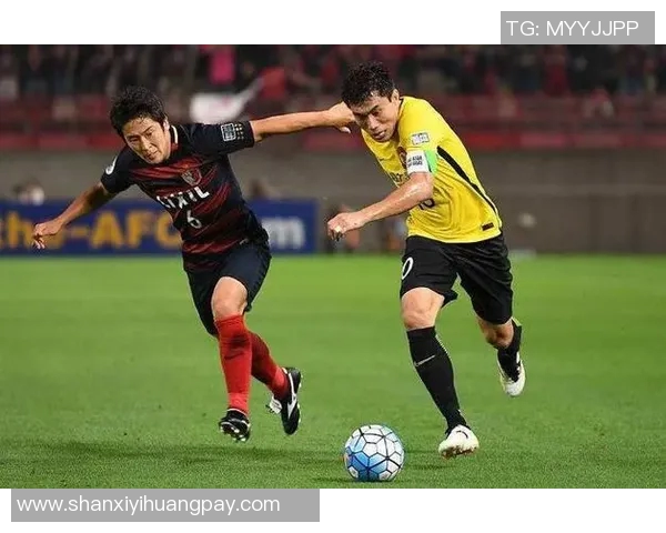 札幌冈与广岛三箭激战正酣球迷期待精彩对决与精彩进球