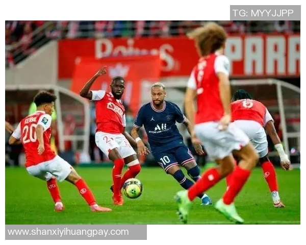 沙特鲁主场迎战洛里昂双方争夺法甲宝贵积分之战