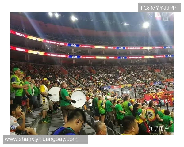 立陶宛男篮迎战塞内加尔全力争胜展现实力与团队合作精神