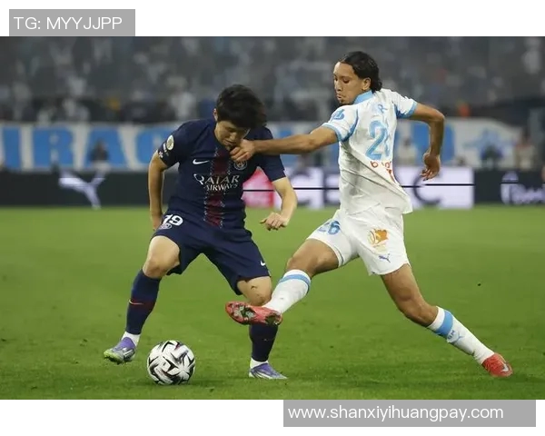 马赛与圣埃蒂安激战在即谁能在法甲赛场上笑到最后 马赛与圣埃蒂安激战在即谁能在法甲赛场上笑到最后